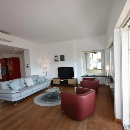 Close To The Lake, With Panoramic Balconies Holiday home *