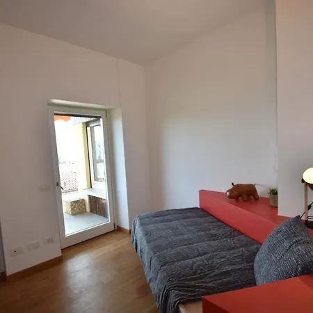 In A Prime Location On Maggiore * Βερμπάνια