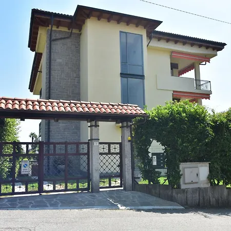 Close To The Lake, With Panoramic Balconies Verbania