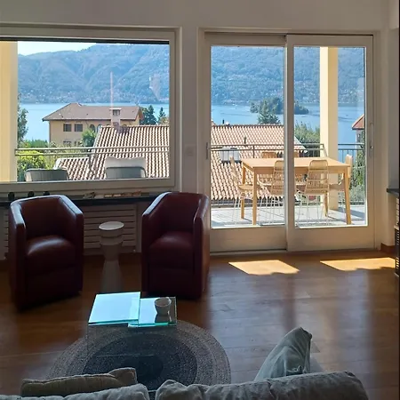 In A Prime Location On Maggiore Appartement Verbania