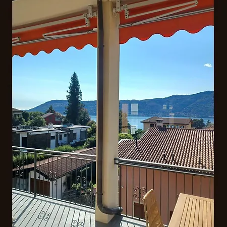 In A Prime Location On Maggiore Appartement *