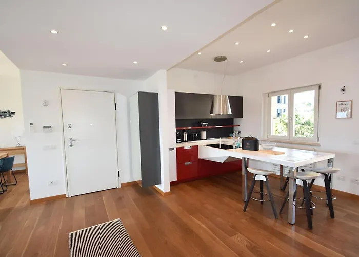 In A Prime Location On Maggiore *