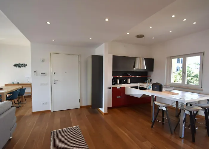 In A Prime Location On Maggiore *