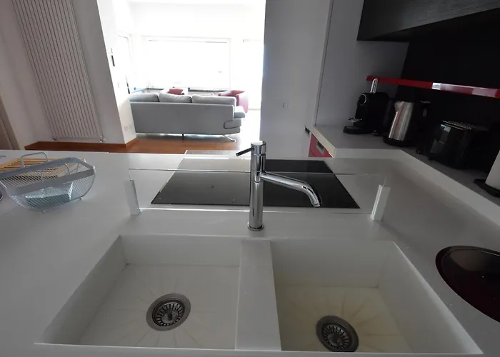 In A Prime Location On Maggiore Lejlighed