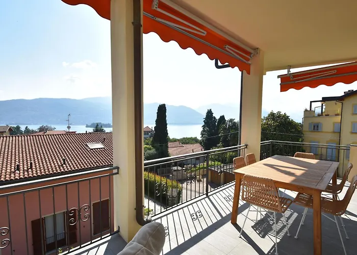 In A Prime Location On Maggiore Verbania