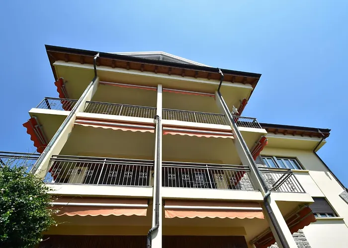 In A Prime Location On Maggiore Lejlighed