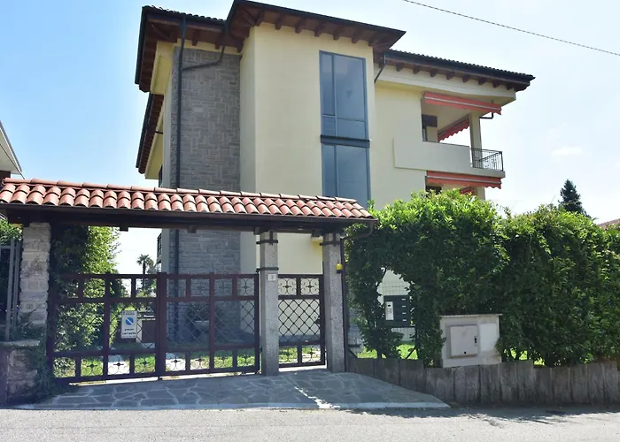 In A Prime Location On Maggiore Verbania